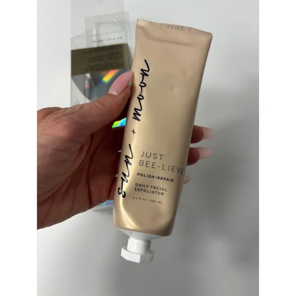 Sun + Moon Daily Facial Exfoliator 5.1 fl oz Beige New In Box - Picture 5 of 10